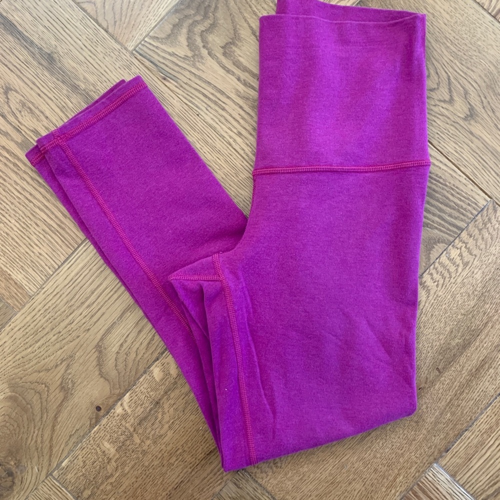 Lululemon Wunder Under Cropped Yoga Pants
